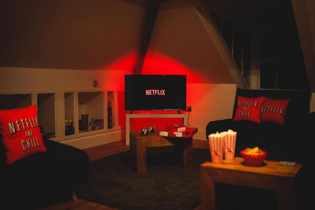Games And Movies Lounge 7 Bed City Centre Apartment Newcastle Upon Tyne Kültér fotó