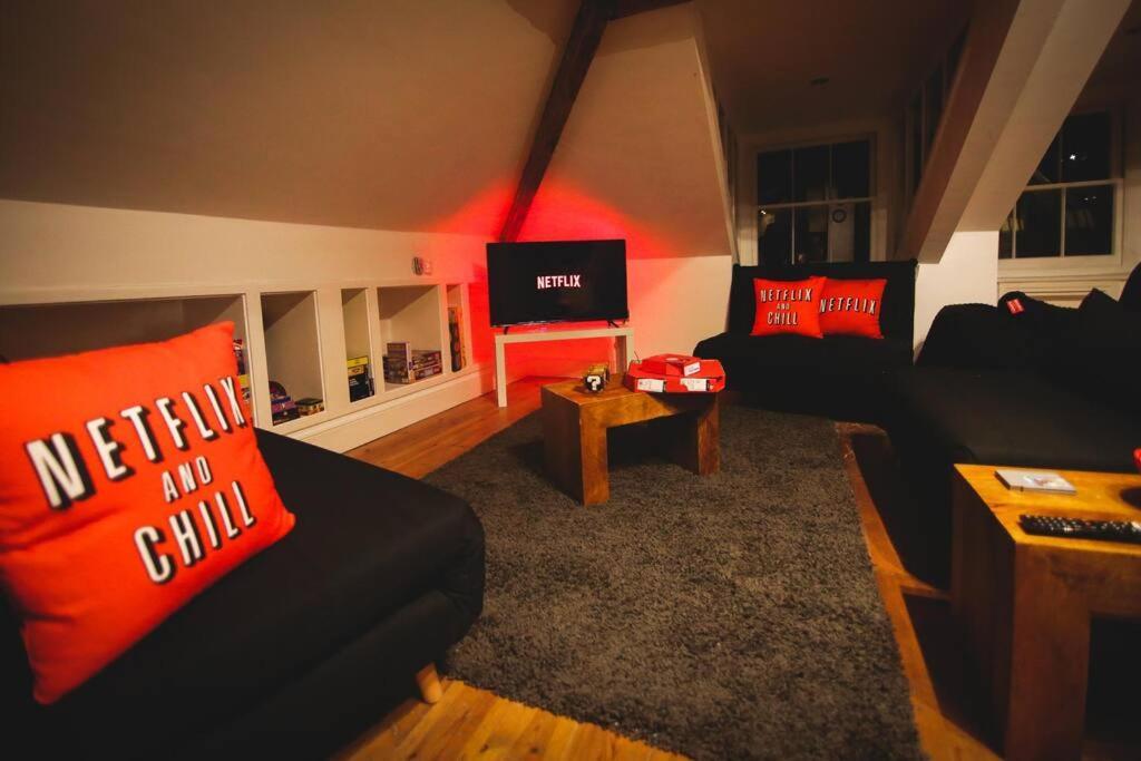 Games And Movies Lounge 7 Bed City Centre Apartment Newcastle Upon Tyne Kültér fotó
