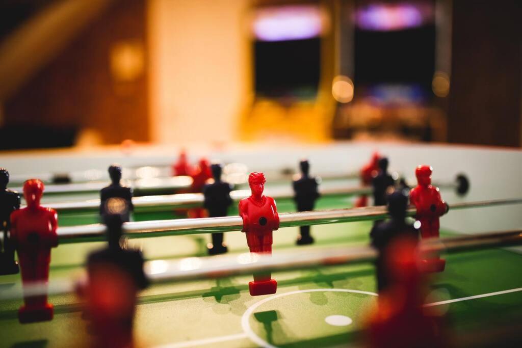 Games And Movies Lounge 7 Bed City Centre Apartment Newcastle Upon Tyne Kültér fotó