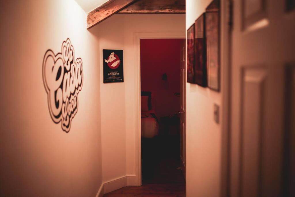 Games And Movies Lounge 7 Bed City Centre Apartment Newcastle Upon Tyne Kültér fotó