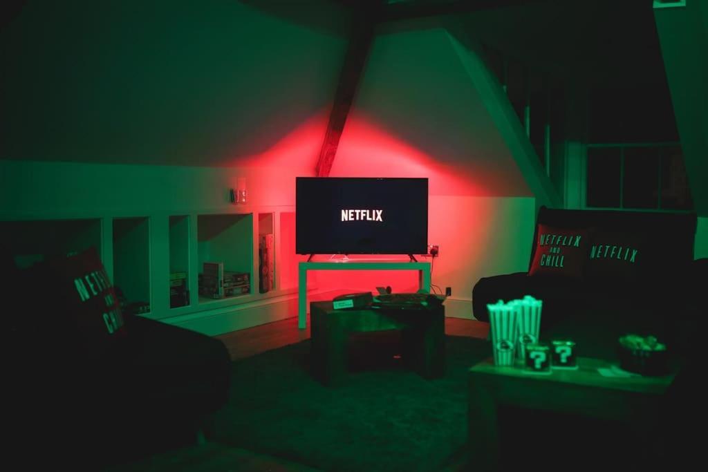 Games And Movies Lounge 7 Bed City Centre Apartment Newcastle Upon Tyne Kültér fotó