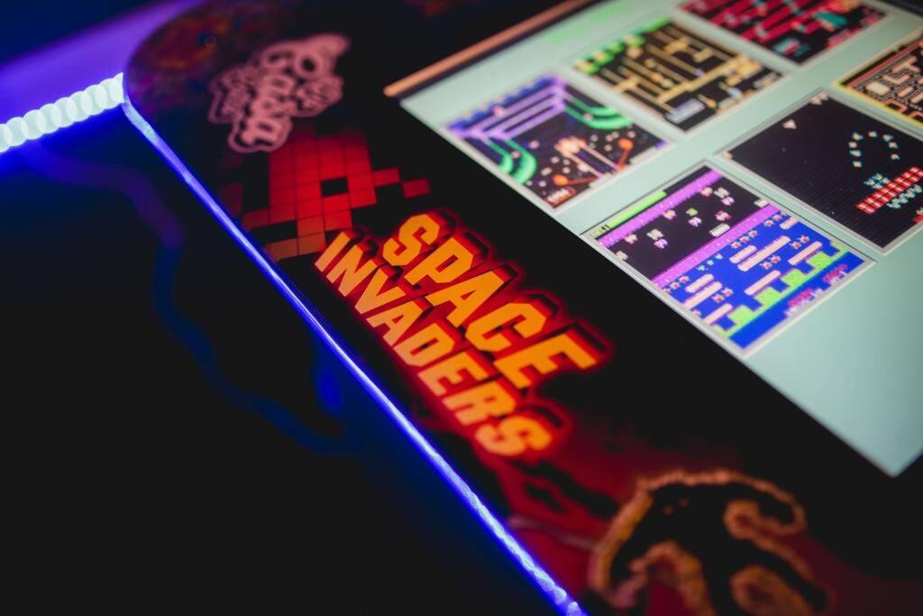 Games And Movies Lounge 7 Bed City Centre Apartment Newcastle Upon Tyne Kültér fotó