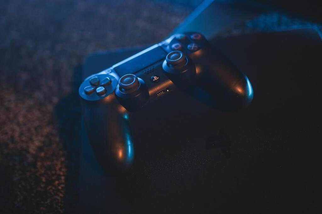 Games And Movies Lounge 7 Bed City Centre Apartment Newcastle Upon Tyne Kültér fotó