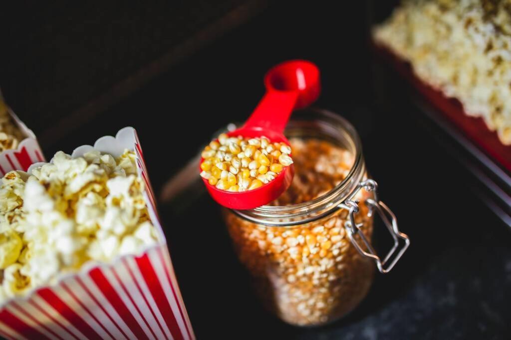 Games And Movies Lounge 7 Bed City Centre Apartment Newcastle Upon Tyne Kültér fotó