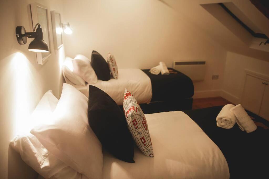 Games And Movies Lounge 7 Bed City Centre Apartment Newcastle Upon Tyne Kültér fotó
